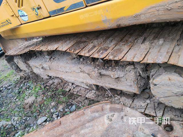 左側(cè)履帶整體?(行走機(jī)構(gòu)) 左側(cè)履帶整體?(行走機(jī)構(gòu))
