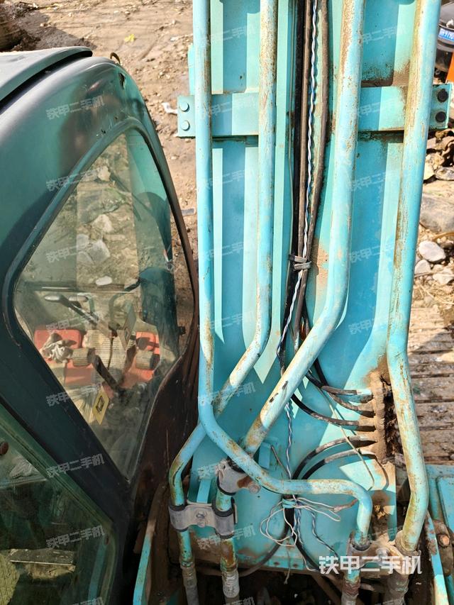 大臂背部俯視（工作和回轉(zhuǎn)裝置）