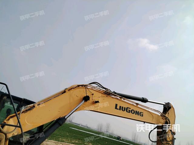 大臂整體?右側(cè)(工作和回轉(zhuǎn)裝置) 大臂整體?右側(cè)(工作和回轉(zhuǎn)裝置)