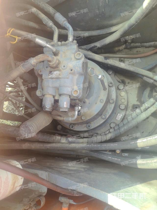 回轉(zhuǎn)馬達（上車部件）