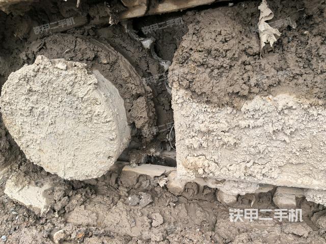 左側(cè)行走馬達(dá)蓋板(行走機(jī)構(gòu)) 左側(cè)行走馬達(dá)蓋板(行走機(jī)構(gòu))