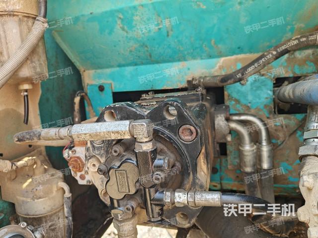 液壓泵斜45?左（大件艙室）