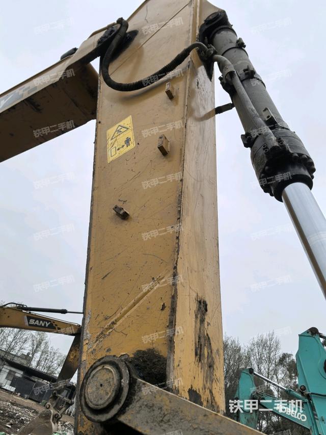 小臂整體左后（工作和回轉(zhuǎn)裝置）