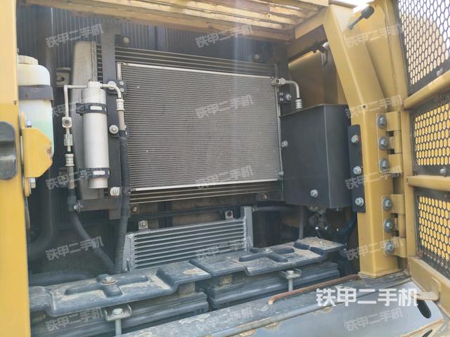 散熱器正面（大件艙室）