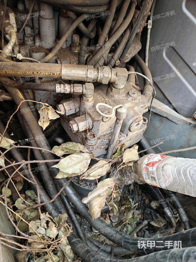 回轉(zhuǎn)馬達(dá)（上車部件）