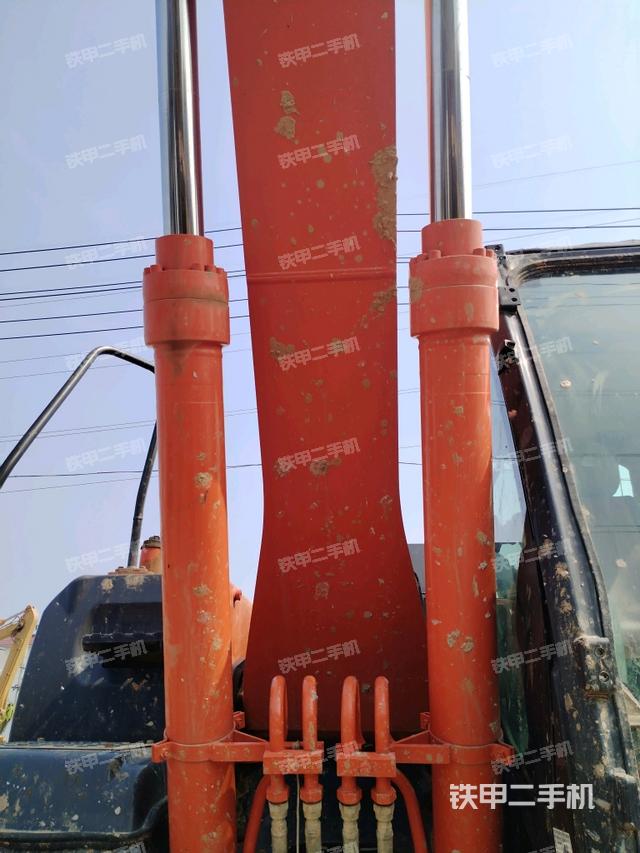 大臂油缸整體?豎拍（工作和回轉(zhuǎn)裝置）