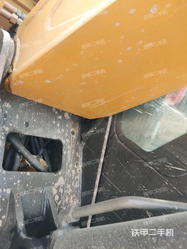 大臂根部?斜（工作和回轉(zhuǎn)裝置）