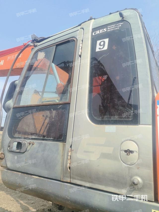 駕駛室正側(cè)（駕駛室部分）