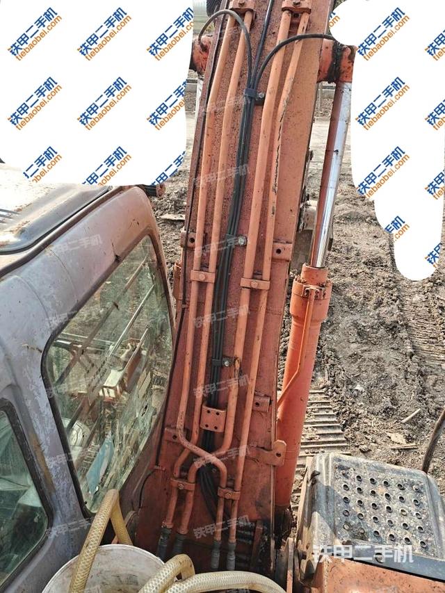 大臂背部俯視（工作和回轉(zhuǎn)裝置）