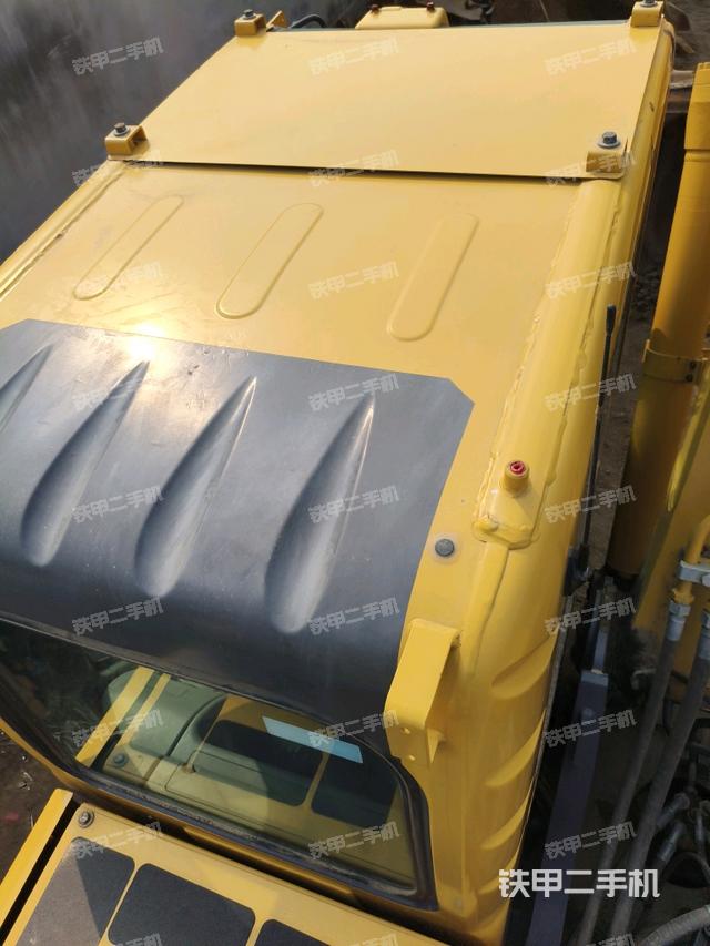 駕駛室頂部俯視（上車(chē)部件）