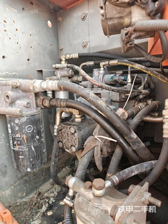 液壓泵斜45?左（大件艙室）