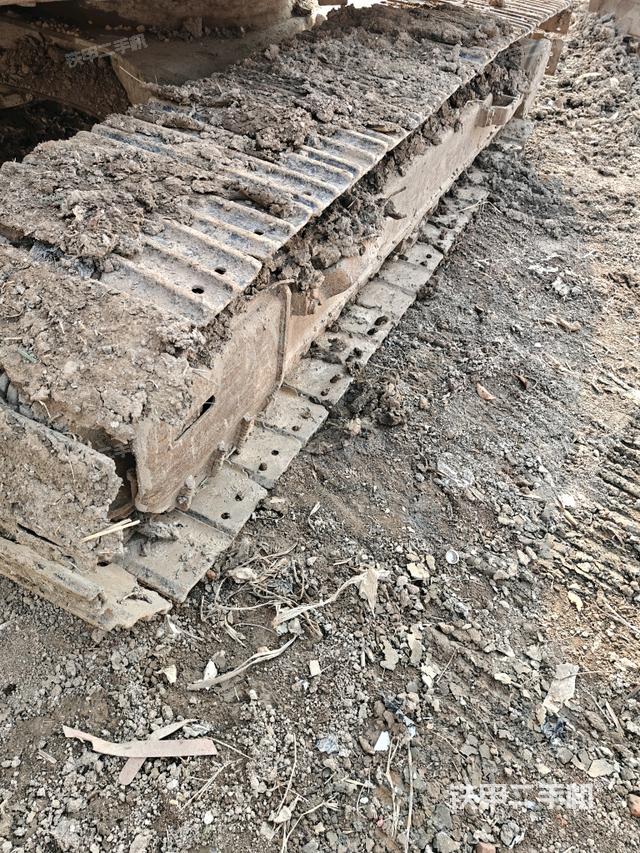 右側(cè)履帶整體（行走機構(gòu)）