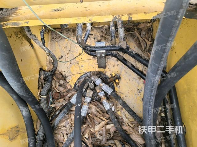 中央回轉(zhuǎn)接頭特寫(上車部件) 中央回轉(zhuǎn)接頭特寫(上車部件)