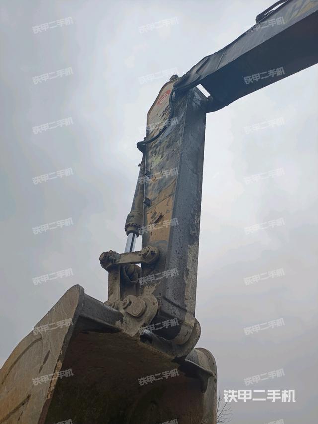 小臂整体左后（工作和回转装置）