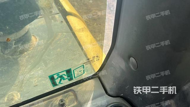 后窗玻璃角標(biāo)（駕駛室部分）