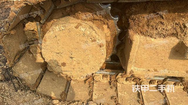 右驅(qū)動(dòng)輪（行走機(jī)構(gòu)）