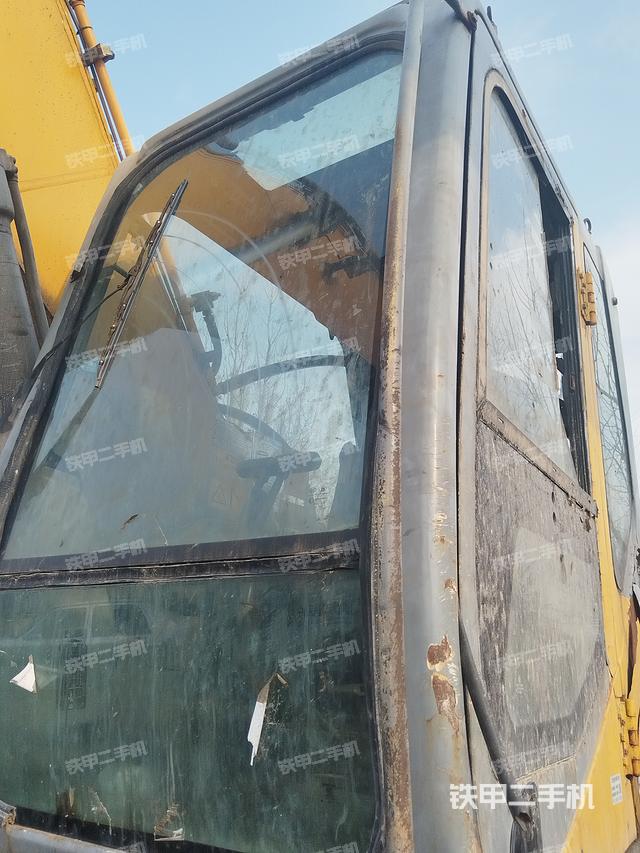 驾驶室整体（整机外观）