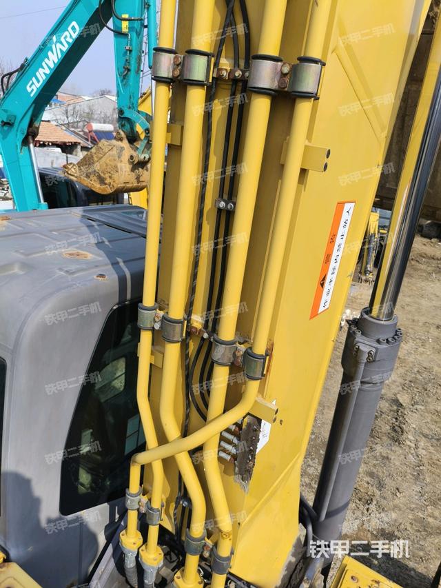 大臂背部俯視（工作和回轉(zhuǎn)裝置）