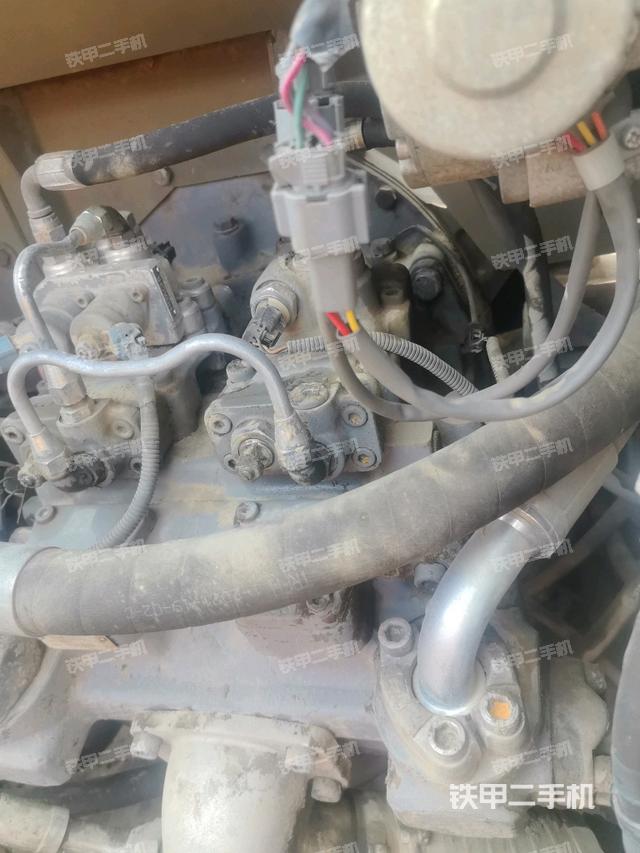 液壓泵斜45?左（大件艙室）