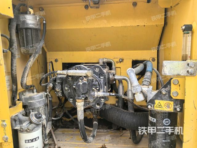 液壓泵斜45?左(大件艙室) 液壓泵斜45?左(大件艙室)