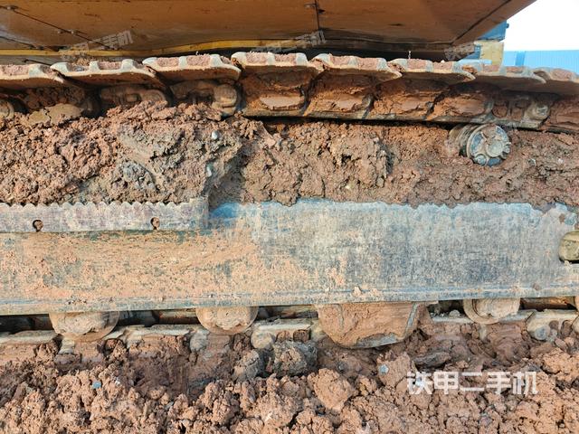 左側(cè)履帶整體?（行走機(jī)構(gòu)）