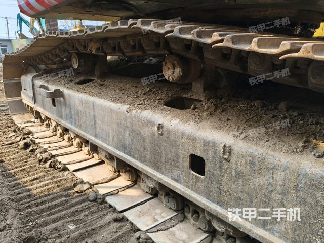 左側履帶整體?（行走機構）