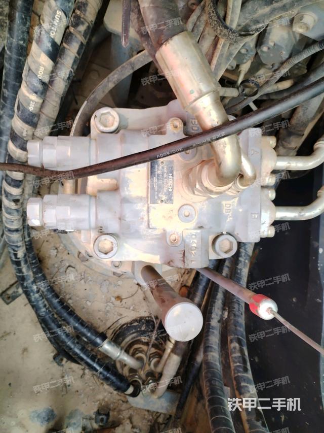 回轉(zhuǎn)馬達(dá)（上車部件）