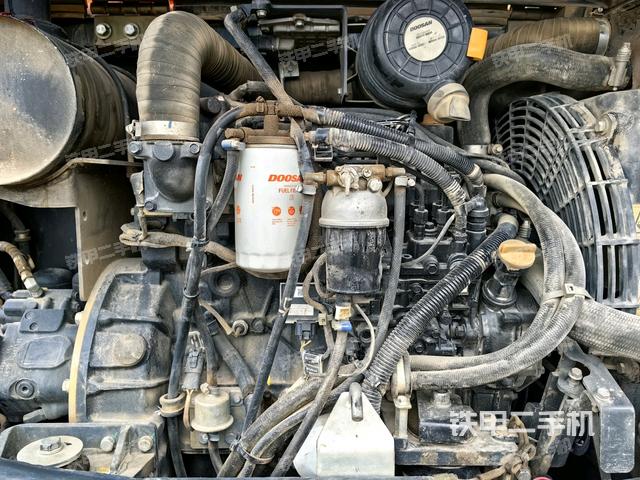 發(fā)動機(jī)室(上車部件) 發(fā)動機(jī)室(上車部件)