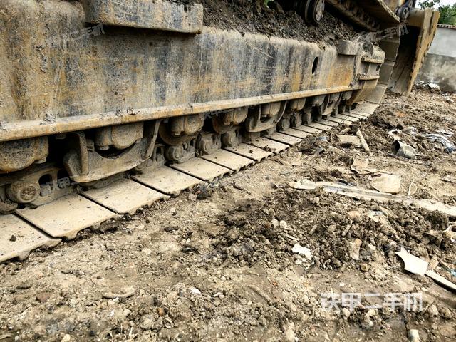 右側(cè)履帶整體（行走機構(gòu)）