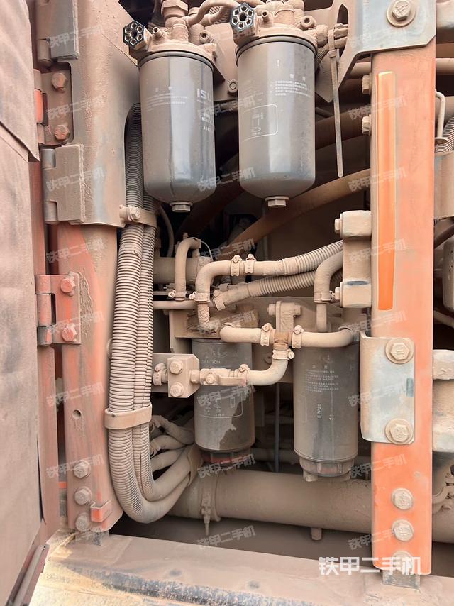 液壓泵斜45?左（大件艙室）