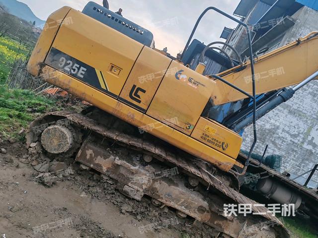 右前45(整機(jī)外觀) 右前45(整機(jī)外觀)