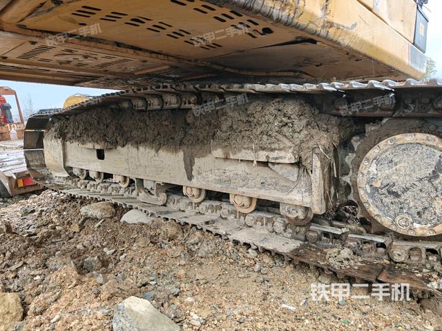左側(cè)行走馬達(dá)蓋板(行走機(jī)構(gòu)) 左側(cè)行走馬達(dá)蓋板(行走機(jī)構(gòu))