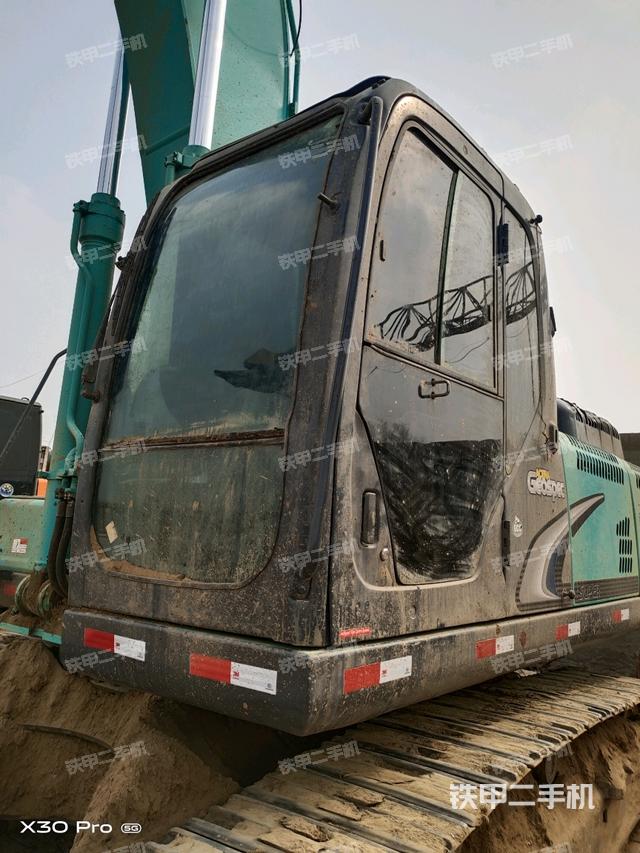 駕駛室整體（整機(jī)外觀）