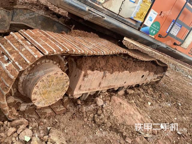 左側(cè)履帶整體?（行走機構(gòu)）