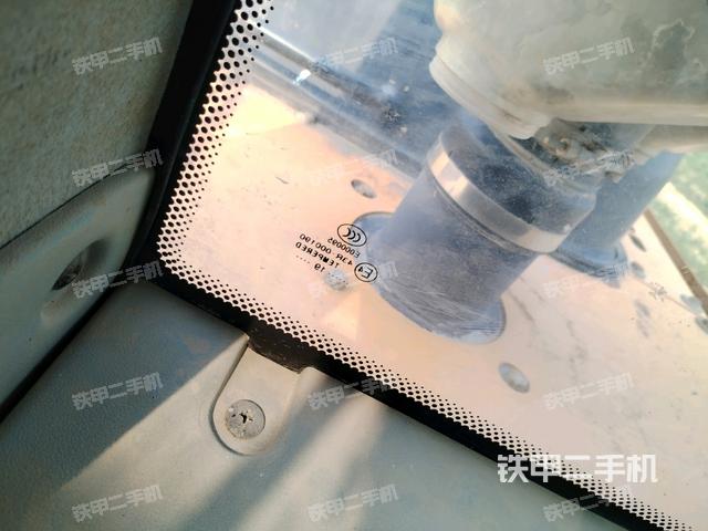 后窗玻璃角標(biāo)(駕駛室部分) 后窗玻璃角標(biāo)(駕駛室部分)