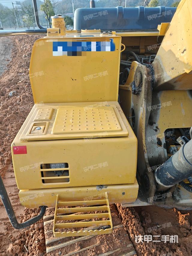 鏟斗右后整體（工作和回轉(zhuǎn)裝置）