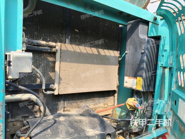 散熱器正面（大件艙室）