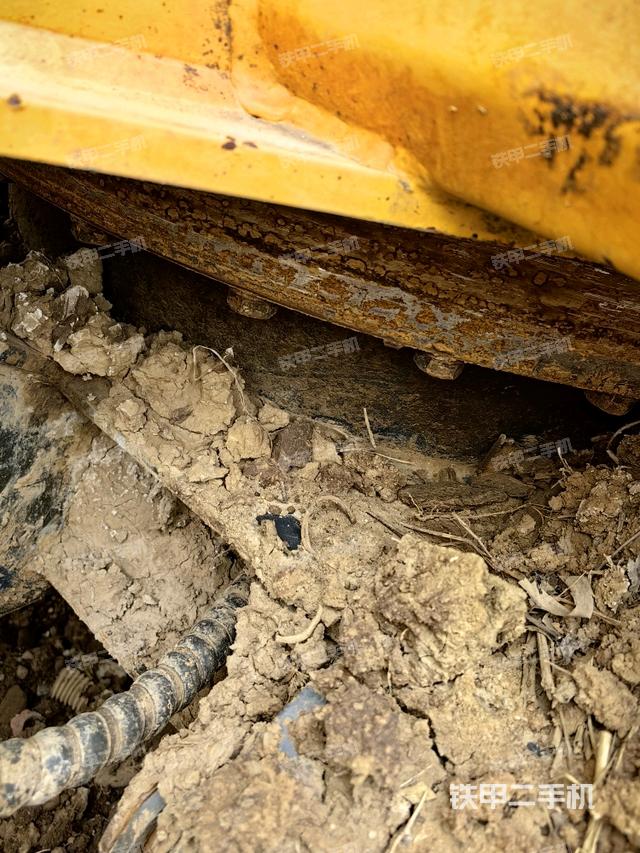 轉(zhuǎn)盤和下車架正前（工作和回轉(zhuǎn)裝置）