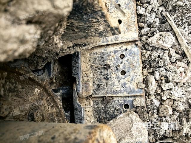 左驅(qū)動(dòng)輪（行走機(jī)構(gòu)）