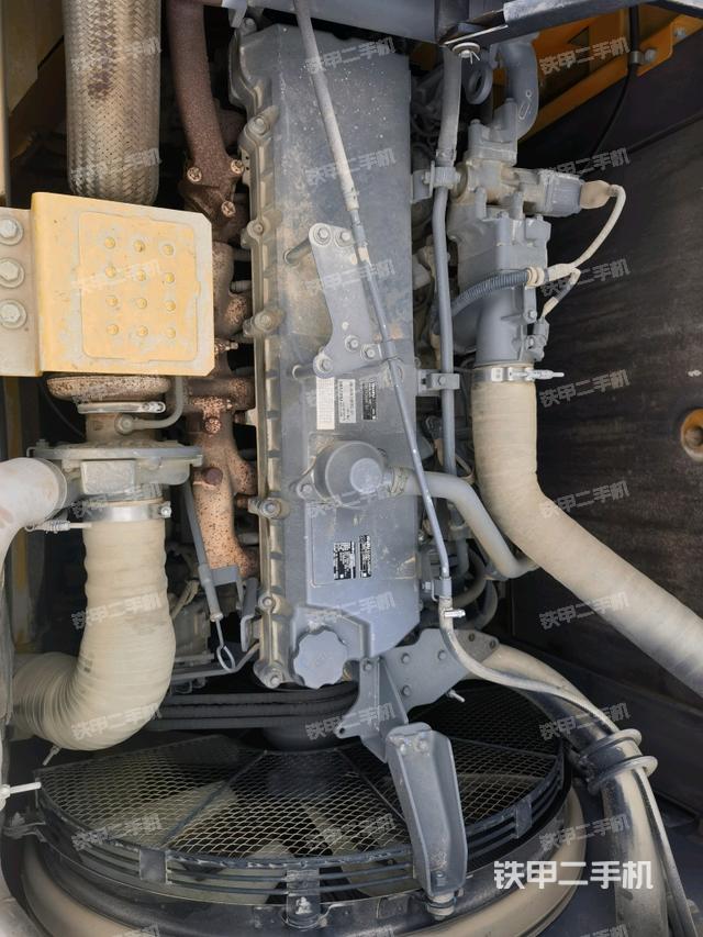 发动机室（上车部件）