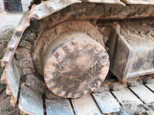 左驅(qū)動(dòng)輪（行走機(jī)構(gòu)）