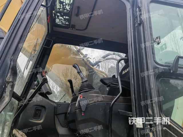 顶棚整体（驾驶室部分）