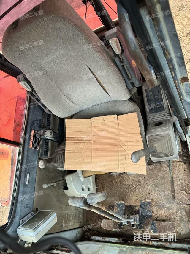 驾驶室整体（整机外观）