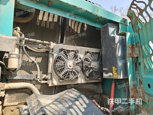 散熱器正面（大件艙室）