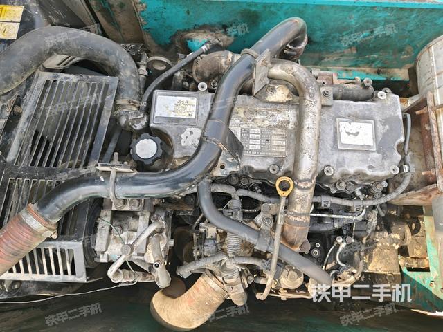 氣門室蓋螺絲特寫（上車部件）