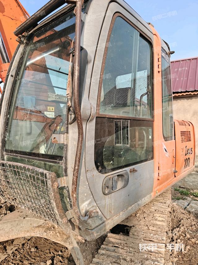 駕駛室左前45度（駕駛室部分）