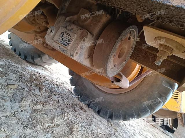 駕駛室操作臺(設備外觀及核心部件) 駕駛室操作臺(設備外觀及核心部件)