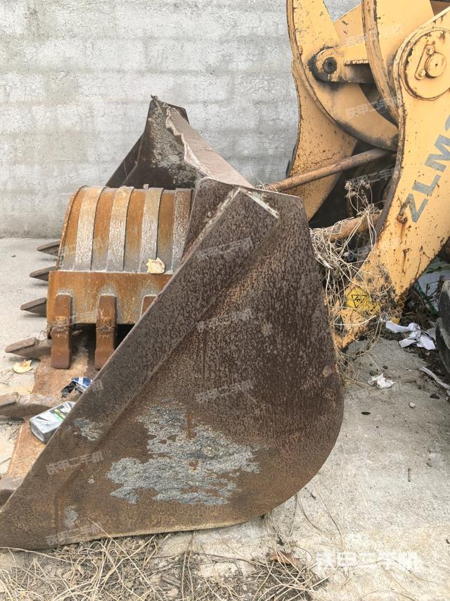 工作裝置整體(整機(jī)外觀及大件) 工作裝置整體(整機(jī)外觀及大件)