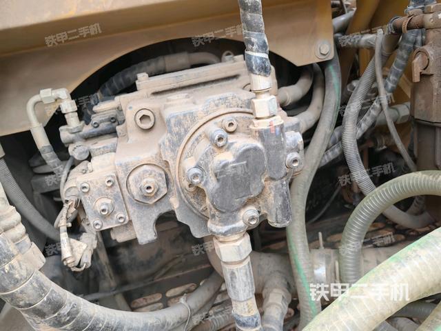 液壓泵斜45?左（大件艙室）