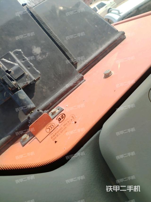 后窗玻璃角標(biāo)（駕駛室部分）